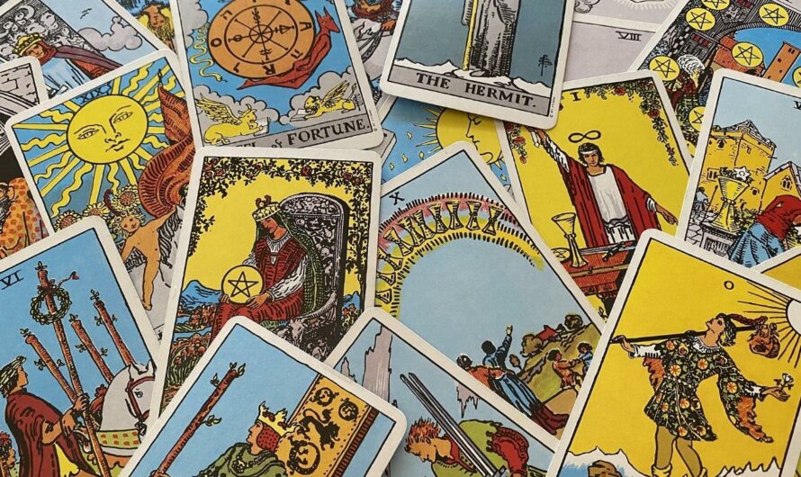 Comment bien lire les cartes de tarot ?