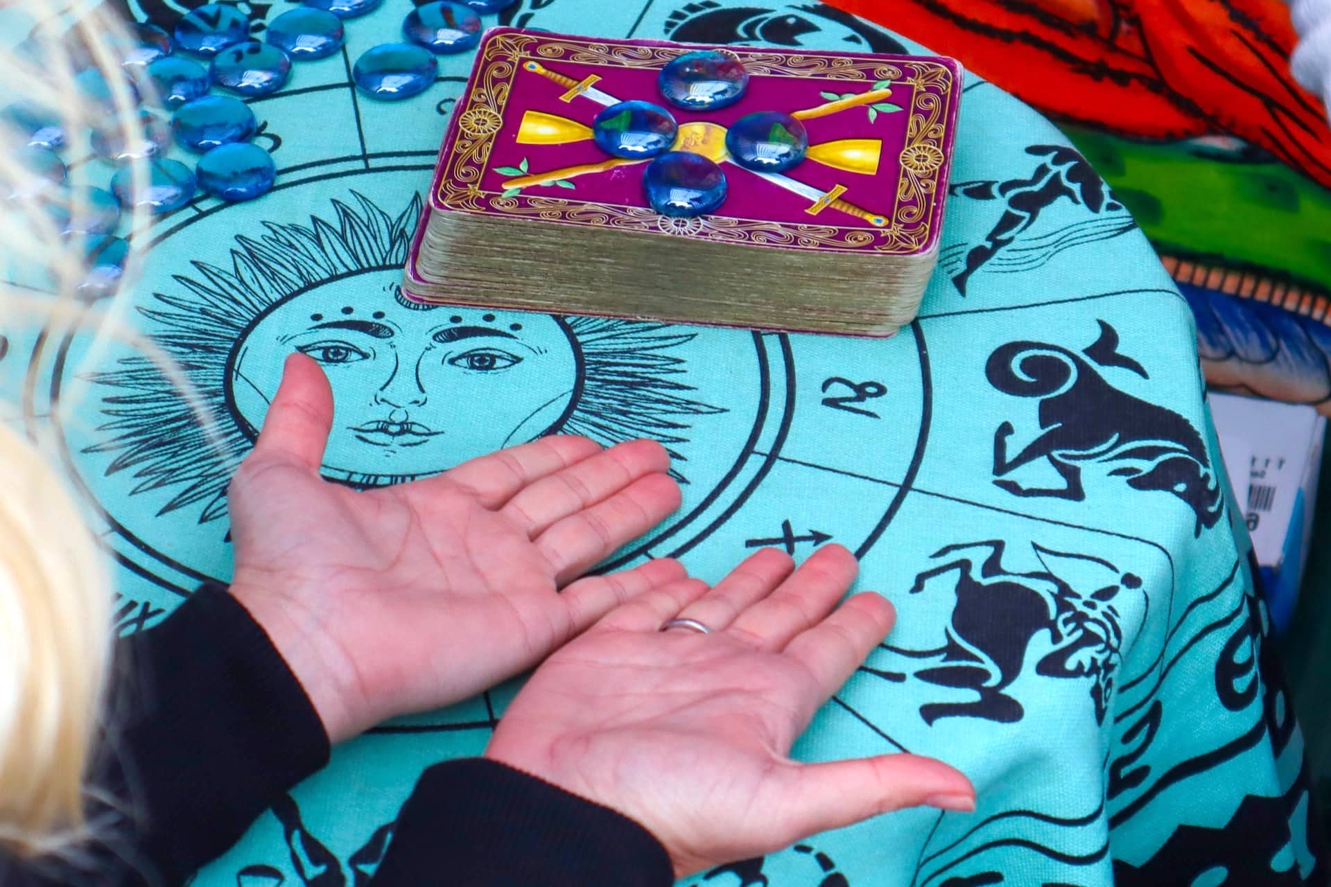 Salon de la Voyance: Trouvez le Meilleur Don des Arts Divinatoires